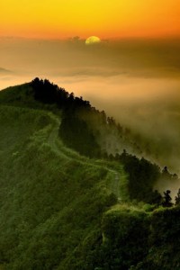 Mountain range from sue lim