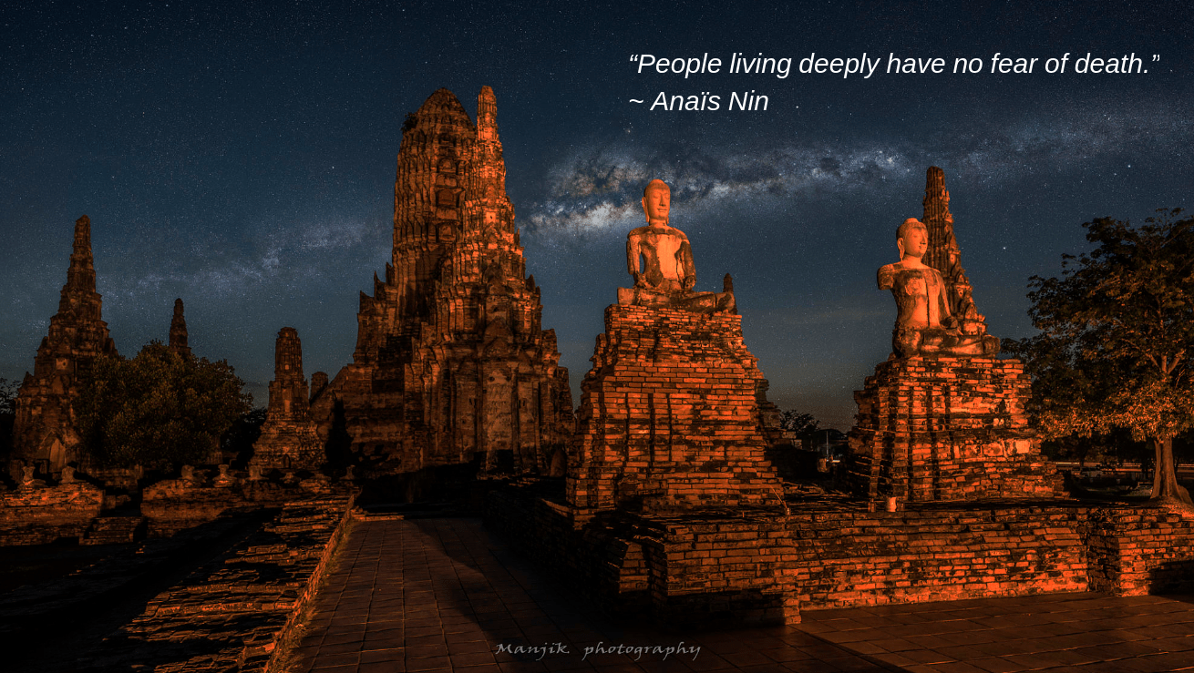 Ayutthaya night by Manjik photography